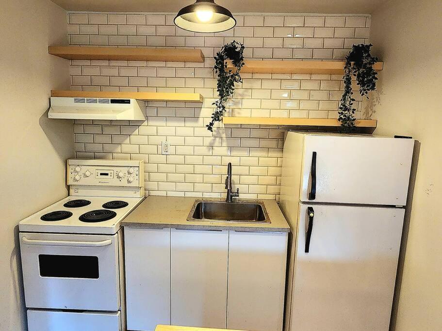 Loft Bien Situe Pour Decouvrir Vieux-quebec! * Quebec City